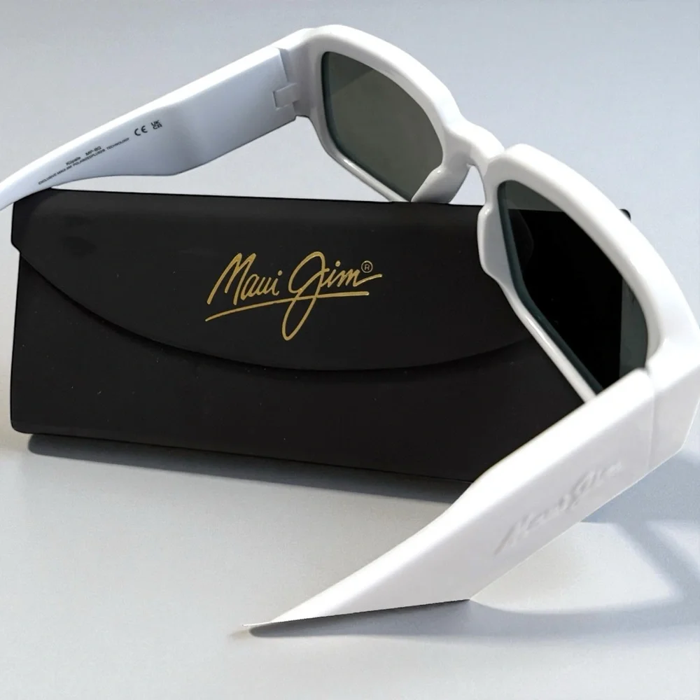 Maui Jim Kūpale Polarized Fashion White and Black Sunglasses Neutral Grey Lenses